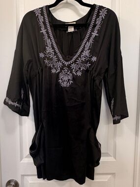 Moon Collection Black Embroidered Boho Tunic Top Size Small
